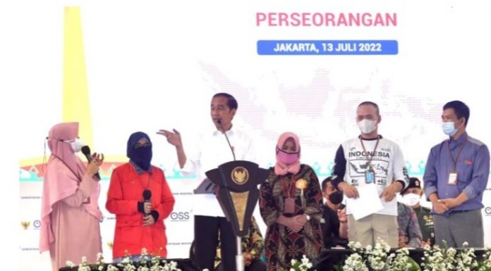 Presiden Jokowi Dorong Pelaku UMKM Manfaatkan Platform Daring untuk Dongkrak Omzet